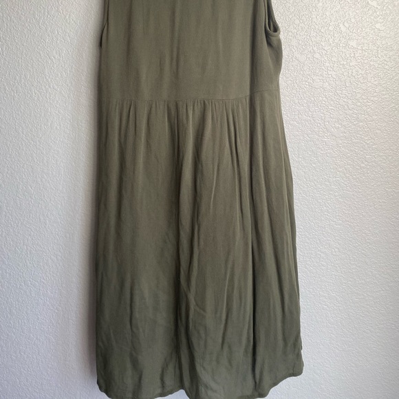 Olive Green Pleated Dress - Picture 2 of 3